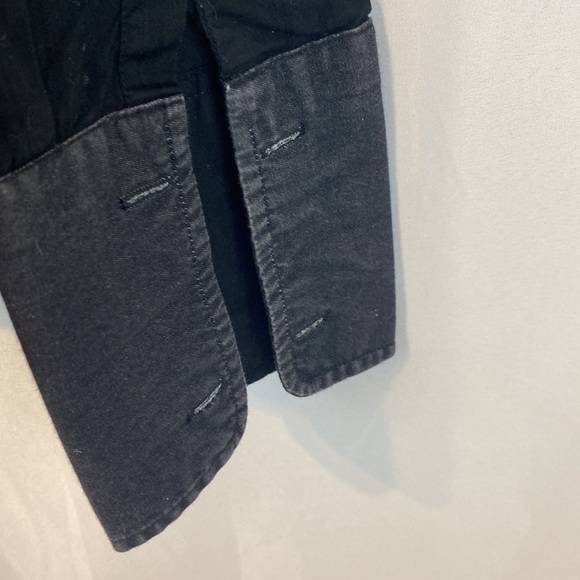 Guess Button Down with Embroidered Sleeve & Back in Black, Size XL. - Picture 5 of 9
